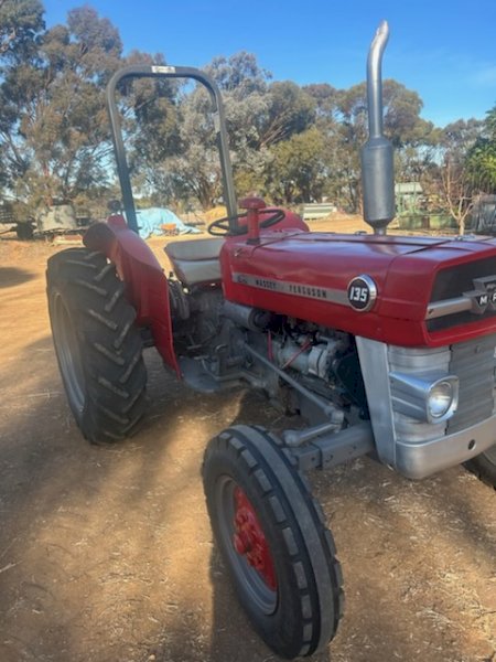 Under Auction - (A249) Massey Ferguson 135 Tractor 