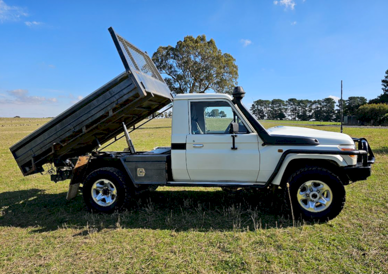 2017 Toyota Landcruiser GX Single Cab Ute