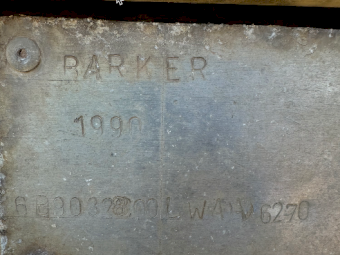 1990 Barker Tri Axle Trailer with Dickinson 4x2 Stock Crate