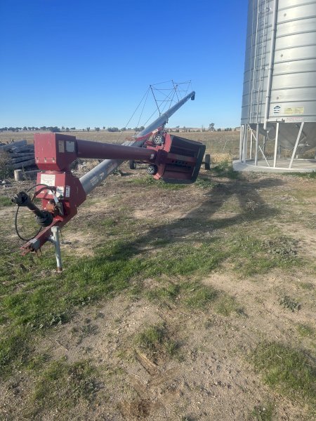 Hutchinson Swing Away Auger