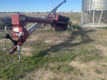 Hutchinson Swing Away Auger