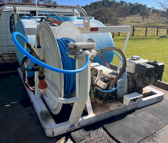 Quick Spray 600 lt slide on Sprayer