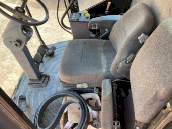 1999 NEW HOLLAND TR99 994 HONEY BEE FRONT