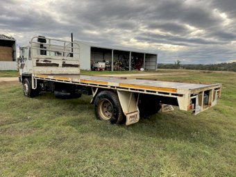 1988 MITSUBISHI FM555 Tray Truck