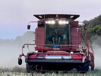 2004 Case 2388 X-Clusive Header with 30ft 1010 Front & 1015 Canola Pick up Front