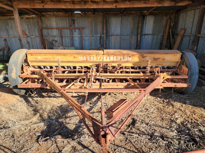 Massey Ferguson 14Ft Combine