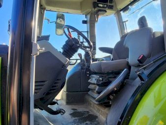 2015 Claas Arion 620C Tractor with FEL