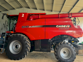 2015 Case IH 8240 Header with MacDon D-65 Draper Front and Trailer