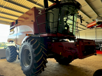 2015 Case IH 8240 Header with MacDon D-65 Draper Front and Trailer