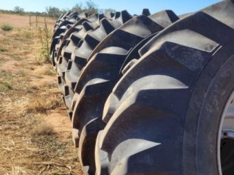 8 x 650/75-38 Tyres on Steiger Rims