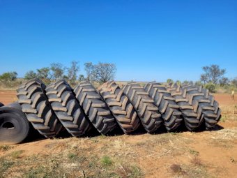 8 x 650/75-38 Tyres on Steiger Rims