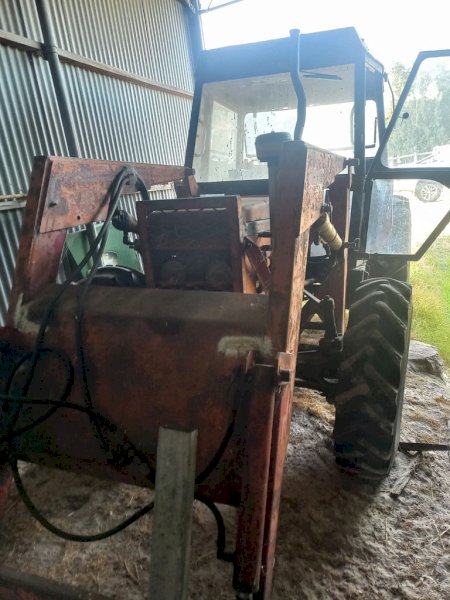 Zetor 7245 Tractor with FEL