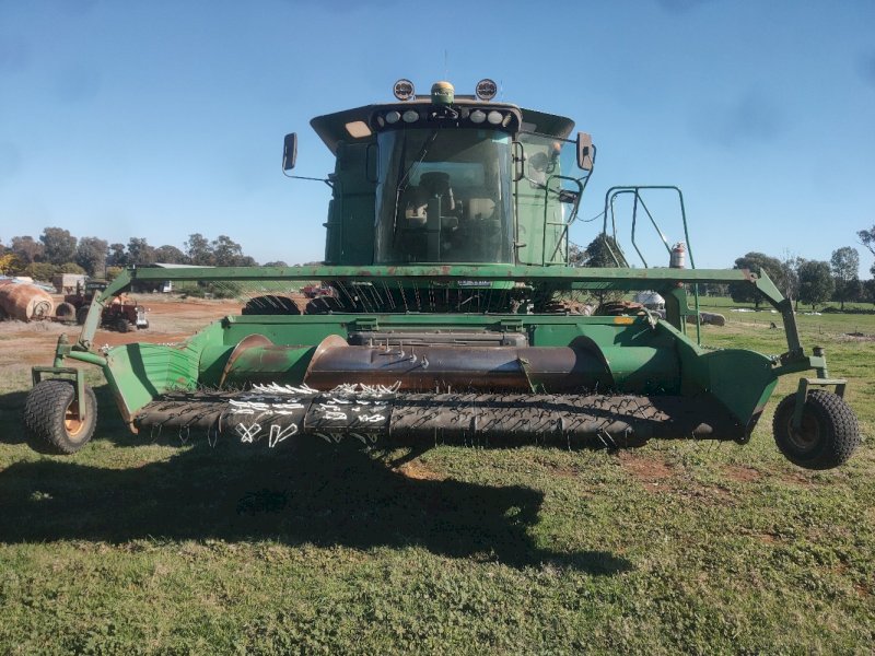 John Deere 914P Canola Pickup Front