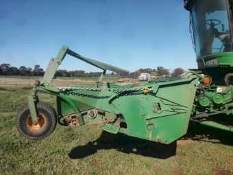 John Deere 914P Canola Pickup Front