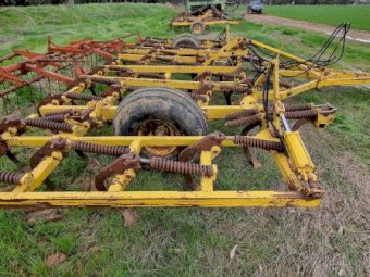 Chamberlain 49 Tyne Scarifier