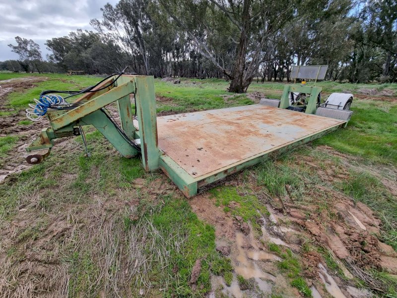 Low Boy Machinery Carrier