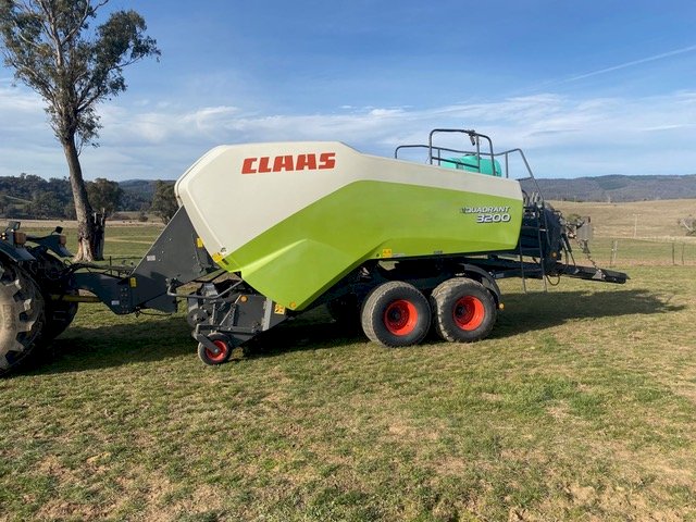 Under Auction - (A256) 2010 Claas Quadrant 3200 Large Square Baler 