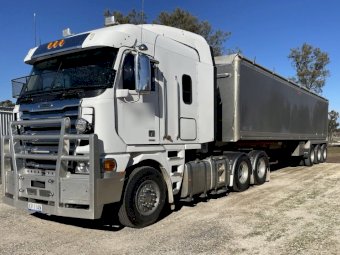 2014 Freightliner 110 Big Cab