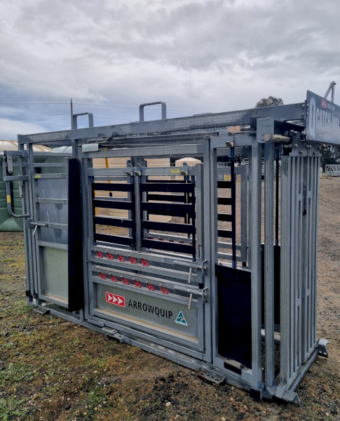 New Arrowquip Qcatch-MK11 Cattle Crush