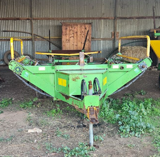 JNR Bale Buggy Round Bale Feedout Wagon