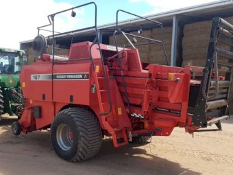 Massey Ferguson 187 Baler