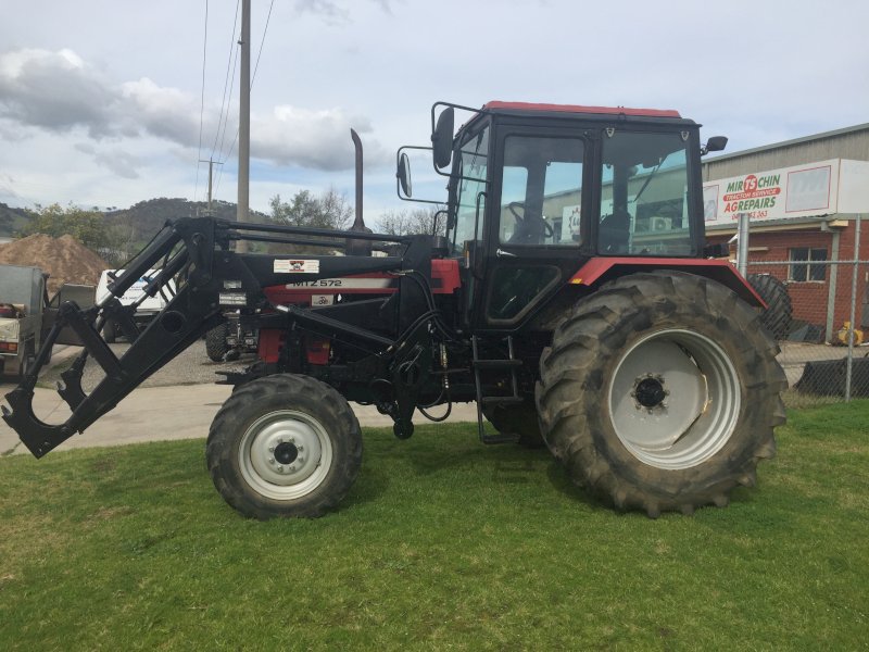 1997 Belarus MTZ 572 Tractor with FEL