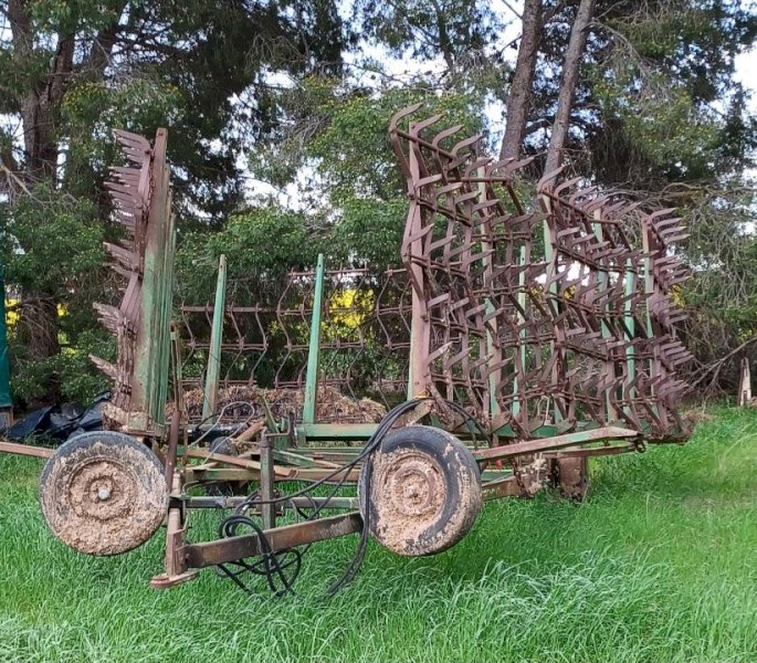 Horwood Bagshaw 15 Section Harrows