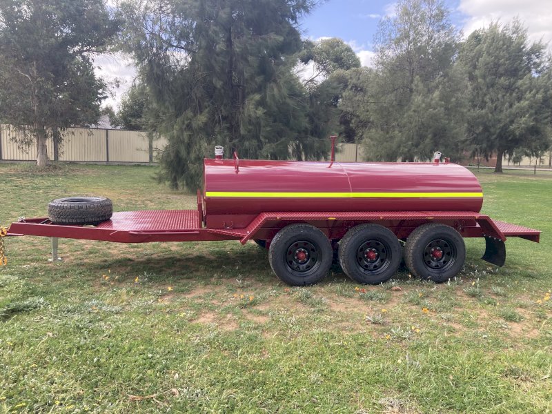 Red Dog 4500 lt Fuel Trailer