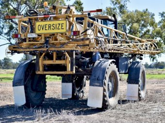 2012 Rogator 1100 Self propelled Sprayer