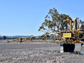 2012 Rogator 1100 Self propelled Sprayer
