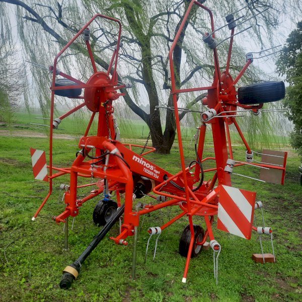 Minos 554P Rotary Tedder Rake