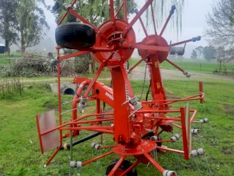 Minos 554P Rotary Tedder Rake