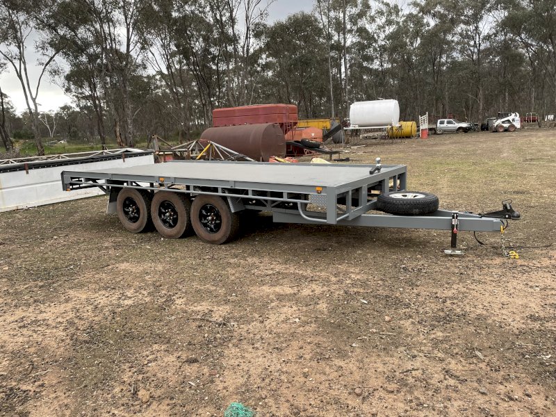 Flat top trailer 5.5m x2.5m tray