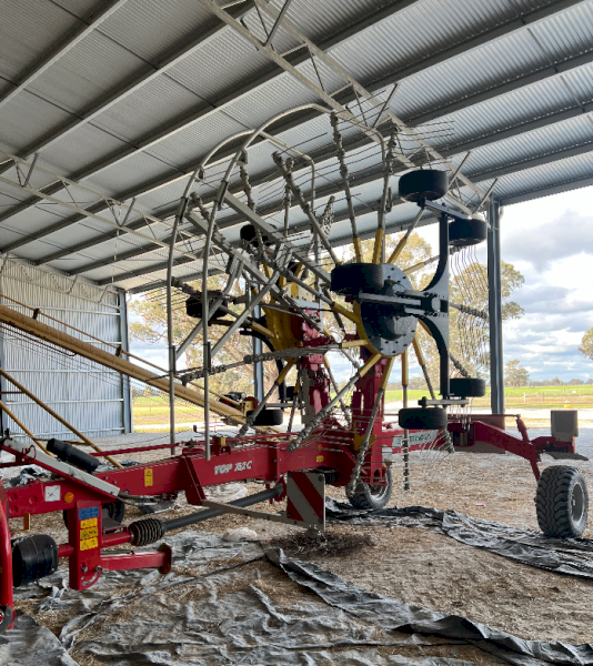 Pottinger TOP 762C Hay Rake