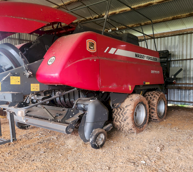 Massey Ferguson 2270XD Baler