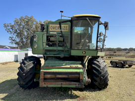 1985 John Deere 8820 Header with 30ft Front and Comb Trailer