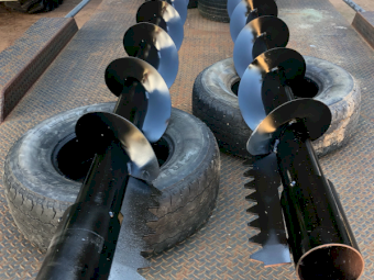 CONQUEST / JOHN DEERE CROSS AUGER KIT