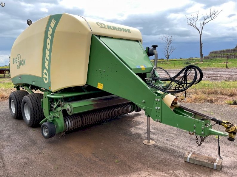 *Price Reduced* 2009 Krone Big Pack 1290 XC Baler