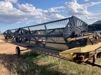 New Holland TR98 Header with Front