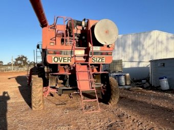 2388 Case Header / 30ft 1020 front / Stump Jump Comb Trailer