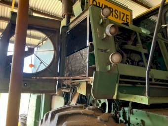 1979 John Deere 7720 Header With Front
