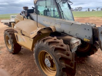 1999 New Holland LM 630 Telehandler