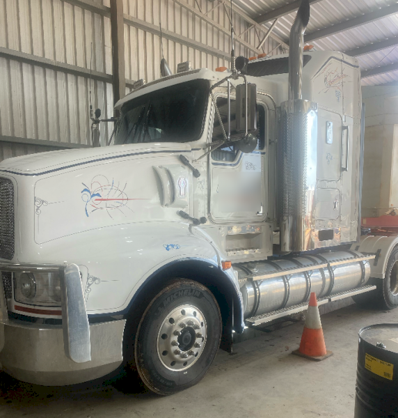 2009 Kenworth T608 Prime Mover