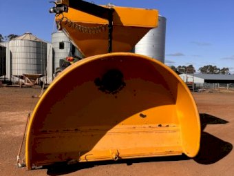 2009 GrainStor EGS 900 Bag Inloader