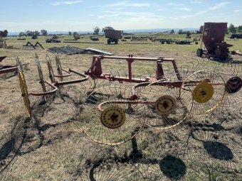 8 Wheel Hay Rake