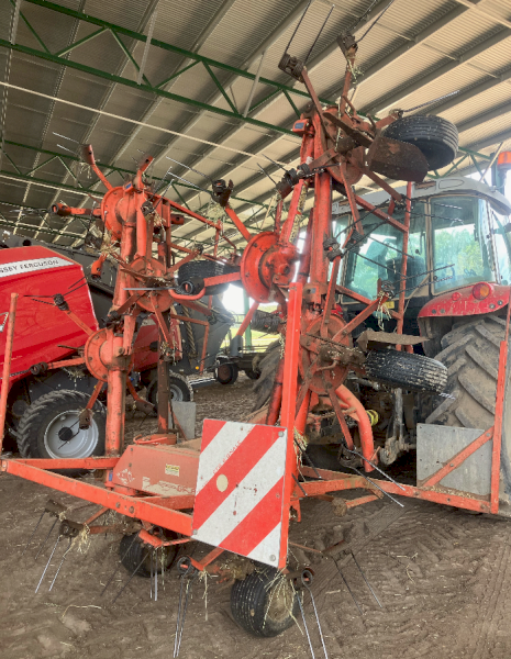 Kuhn GF8501 Tedder Rake