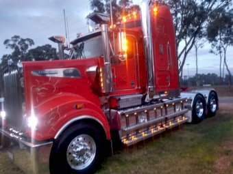 2010 Kenworth 908 Prime Mover