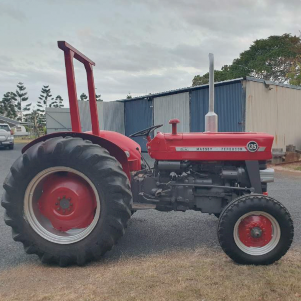 Massey Ferguson 135 Tractor