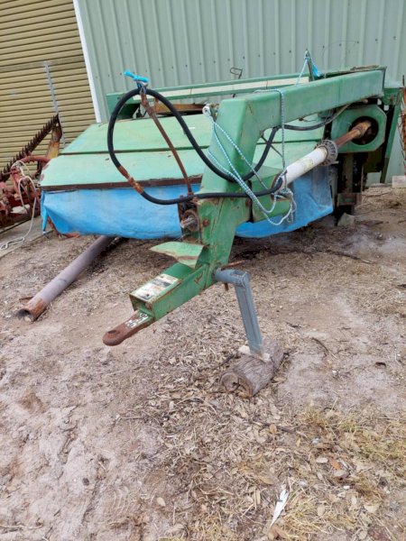 John Deere 920 Mower Conditioner