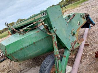 John Deere 920 Mower Conditioner